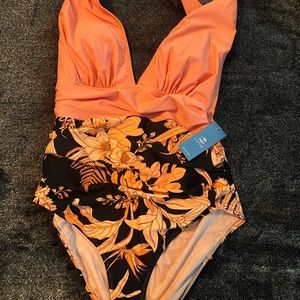 ⭐️NWT⭐️ Havana Tropical Plunge Halter One Piece Swimsuit - size Medium